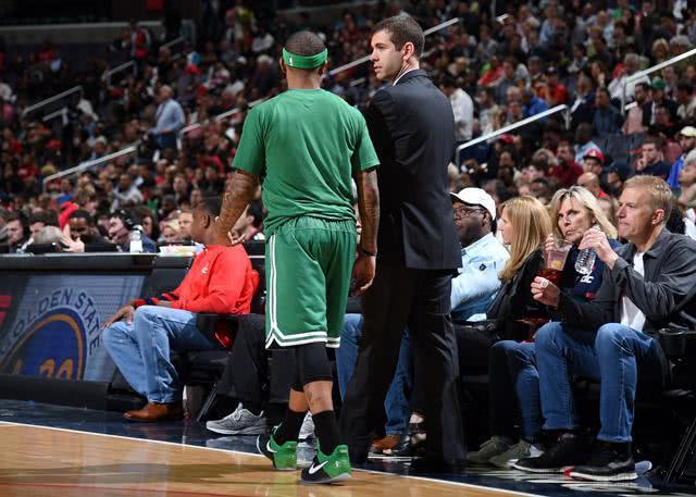 火箭主场大胜太阳，汤普森31分+杜兰特28+8助球队登顶西部第二（火箭主场大破太阳：汤普森31分、杜兰特28+8，球队升至西部第二）