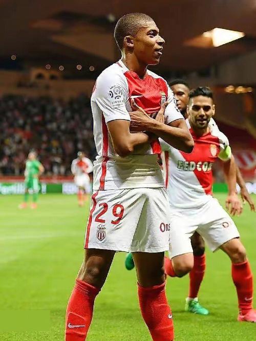 亚足联官网：麦克阿瑟已提前晋级，客战国安或力争平局保头名（亚足联官网：麦克阿瑟已提前出线，客场对阵国安或求和稳居榜首）