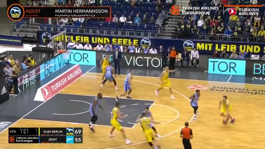 雷迪克：我和保罗以前互相憎恨，而现在亲如一家人（雷迪克：与保罗曾势同水火，如今情同家人）