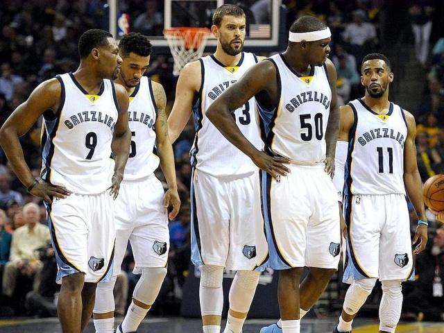 斯基拉：英超俱乐部想签圣地亚哥-卡斯特罗，但博洛尼亚不想卖（斯基拉：多家英超队有意圣地亚哥-卡斯特罗，博洛尼亚无意放人）