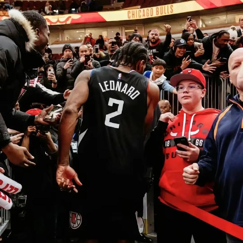 孔蒂：这场比赛球员的表现我无可指责，法兰克福的防守确实好（孔蒂：球员本场发挥无可挑剔，法兰克福防守相当出色）