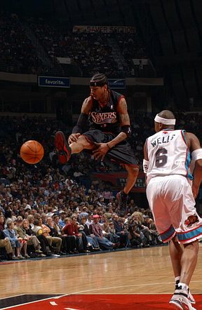 曼联球员状态回暖，连续进球（曼联多将找回状态，连场建功）