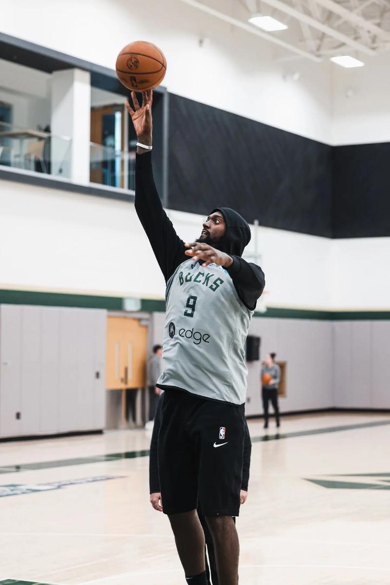 法媒：法国队内有人质疑姆巴佩伤情，称这是“外交性受伤”（法媒称法国队内现质疑：姆巴佩伤情被指“外交性受伤”）