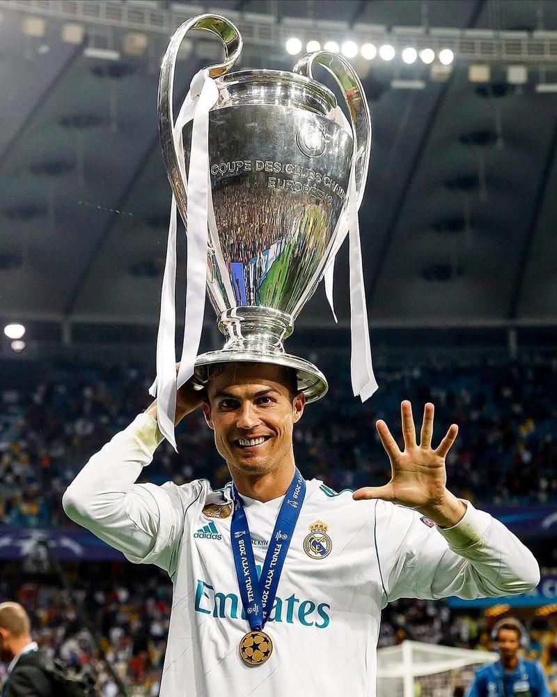 记者：国安厨师将退休，俱乐部将为其举办特殊的“退役”仪式（据记者报道，国安队大厨将退休，俱乐部将为其举行特别的“退役”仪式）