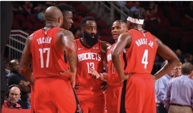 魔术vs热火前瞻：班凯罗＆希罗出战成疑，魔术主场拒绝连败（魔术迎战热火前瞻：班凯罗与希罗出战成疑，主场力争止住连败）