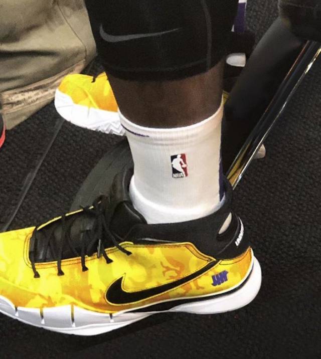 亚精英赛战报：路易斯中柱、荒木隼人制胜球，广岛1-0申花（亚精英赛：广岛1-0力克申花，路易斯中框，荒木隼人建功）